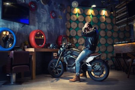 Электромотоцикл Super Soco TC черный