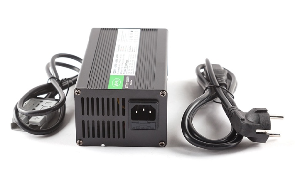 Зарядное устройство интеллектуальное для LiFePo4 аккумуляторов 60V50AH (10А) AF800 SB50